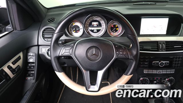 Mercedes-Benz C-Class 2013 — photo 19