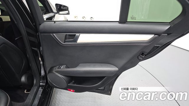 Mercedes-Benz C-Class 2013 — photo 15