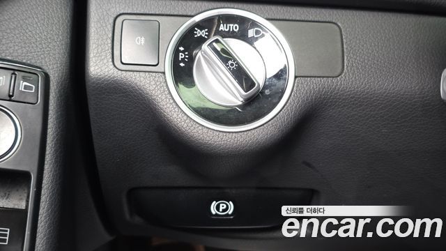 Mercedes-Benz C-Class 2013 — photo 28