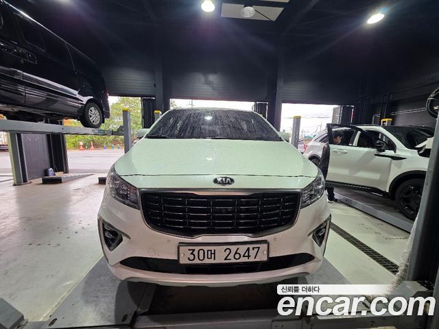 Kia Canival 2019 — photo 2