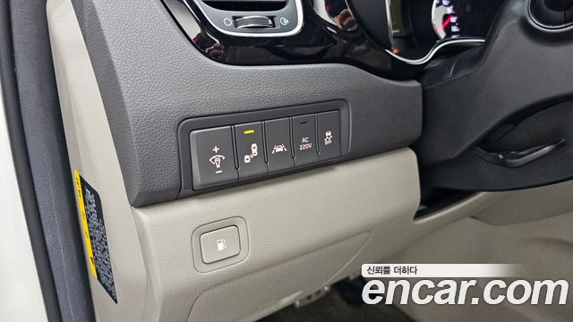 Kia Canival 2018 — photo 22