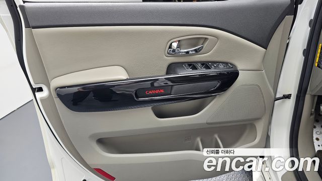 Kia Canival 2018 — photo 14