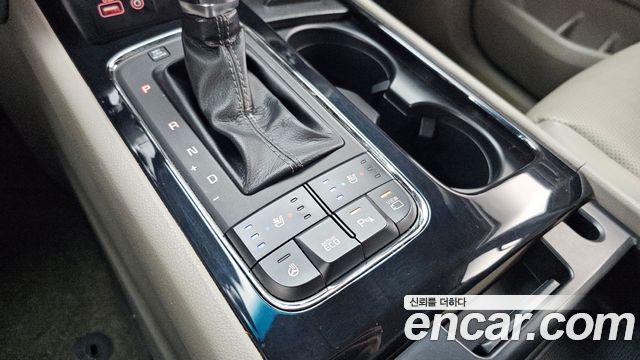 Kia Canival 2018 — photo 31