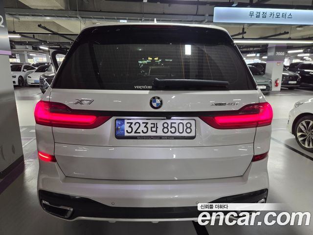 BMW X7 2022 — photo 2