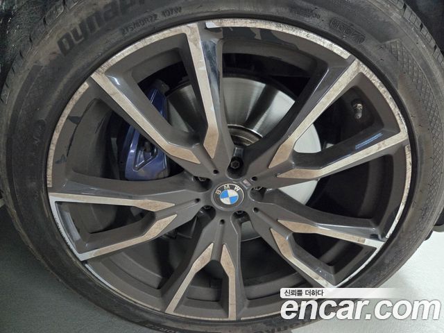 BMW X7 2022 — photo 3