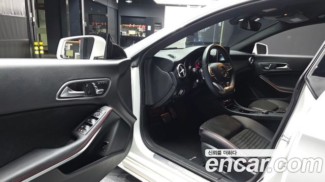 Mercedes-Benz CLA-Class 2019 — photo 13