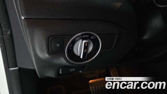 Mercedes-Benz CLA-Class 2019 — photo 26