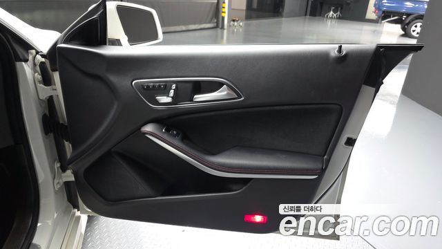 Mercedes-Benz CLA-Class 2019 — photo 14