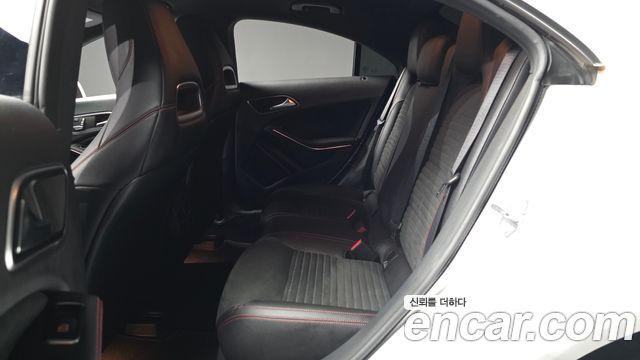 Mercedes-Benz CLA-Class 2019 — photo 16