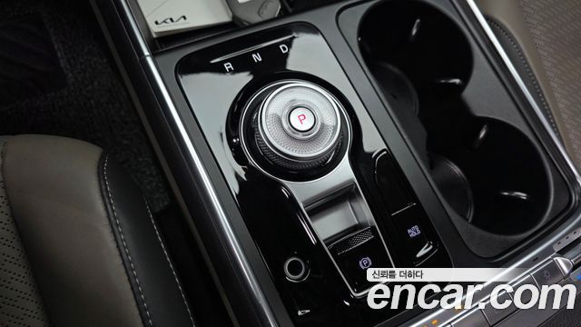 Kia Canival 2025 — photo 12