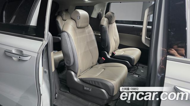 Kia Canival 2025 — photo 18