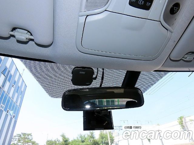 Toyota Prius 2018 — photo 15