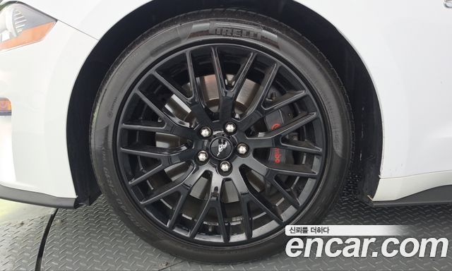 Ford Mustang 2022 — photo 5