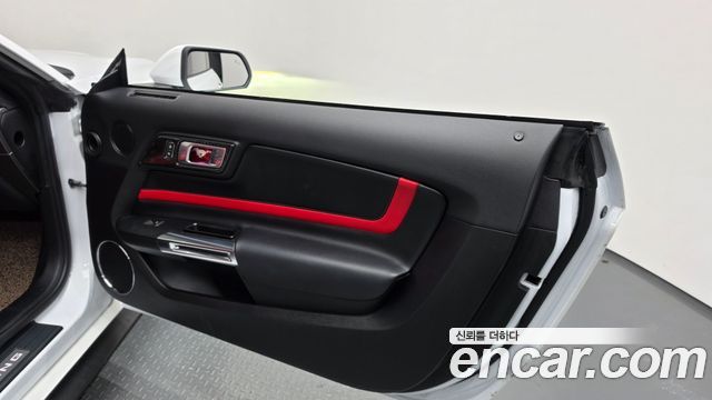 Ford Mustang 2022 — photo 15