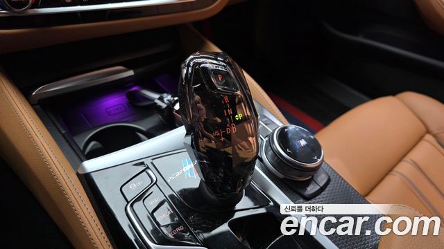 BMW 5-Series 2023 — photo 12