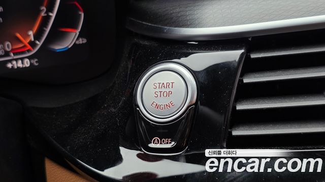 BMW 5-Series 2023 — photo 28