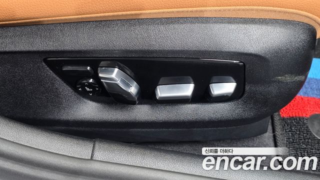 BMW 5-Series 2023 — photo 31