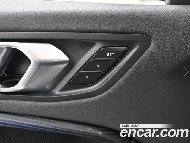 BMW 1-Series 2020 — photo 16