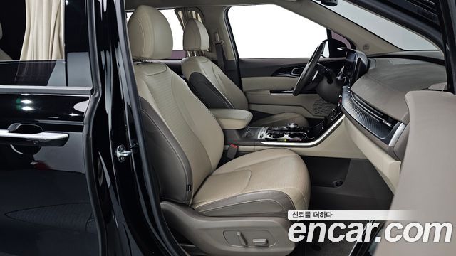 Kia Canival 2022 — photo 17