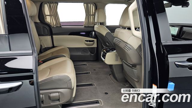 Kia Canival 2022 — photo 18