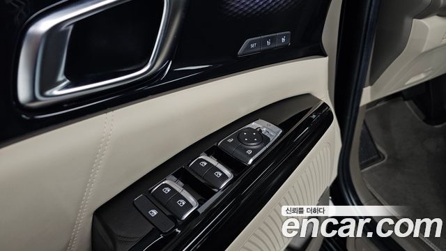 Kia Canival 2022 — photo 28