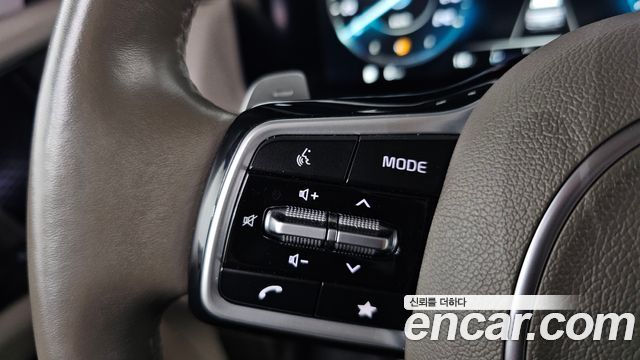 Kia Canival 2022 — photo 29