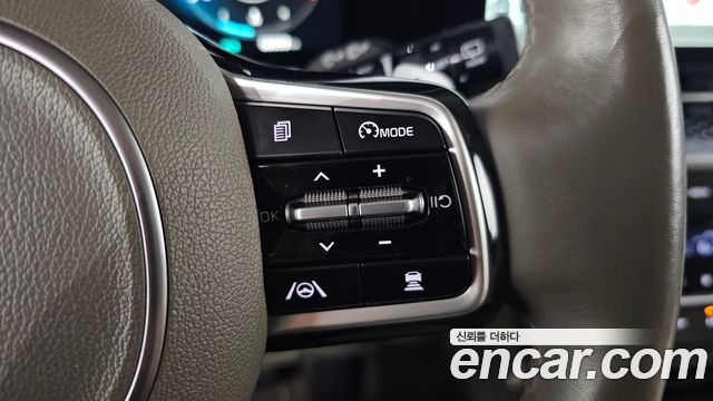 Kia Canival 2022 — photo 31