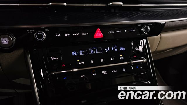 Kia Canival 2022 — photo 34