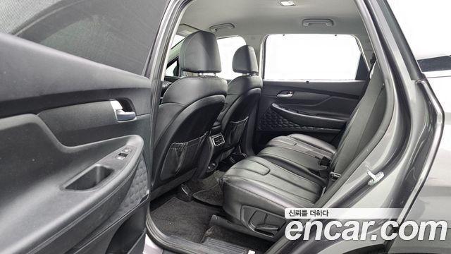 Hyundai Santafe 2021 — photo 18