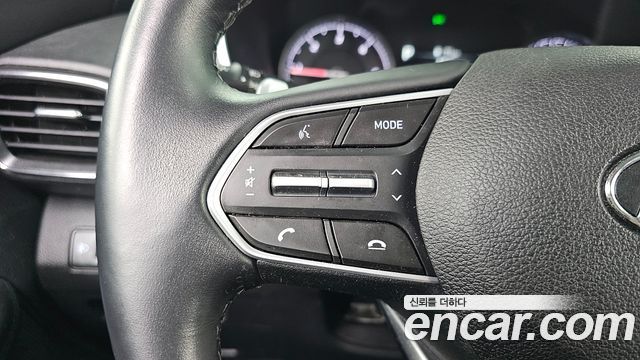 Hyundai Santafe 2021 — photo 25
