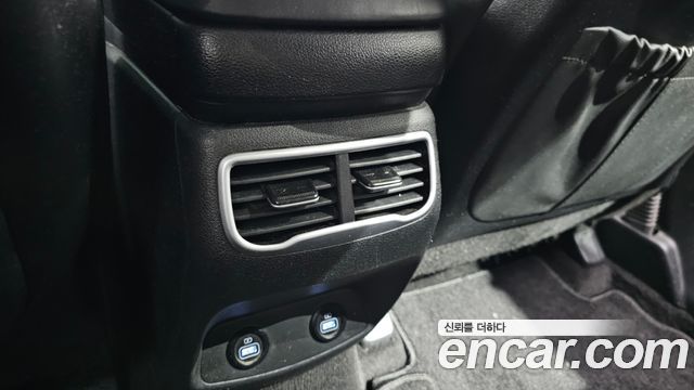 Hyundai Santafe 2021 — photo 31