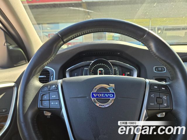 Volvo S60 2017 — photo 6
