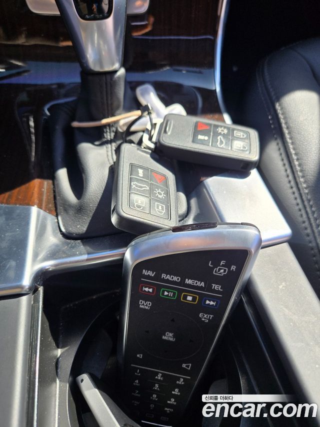 Volvo S60 2017 — photo 11