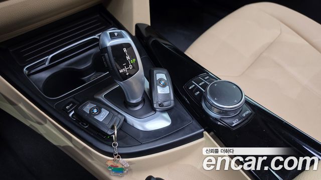BMW 3-Series 2018 — photo 9