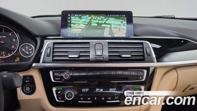 BMW 3-Series 2018 — photo 12