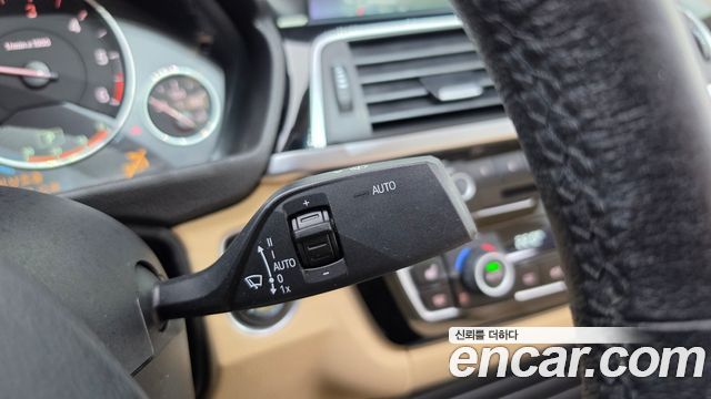 BMW 3-Series 2018 — photo 20