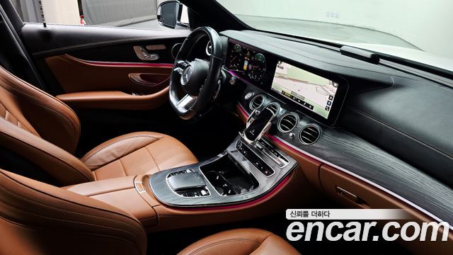 Mercedes-Benz E-Class 2021 — photo 25