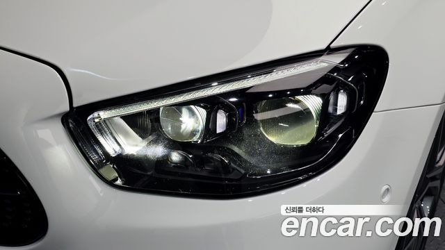 Mercedes-Benz E-Class 2021 — photo 8