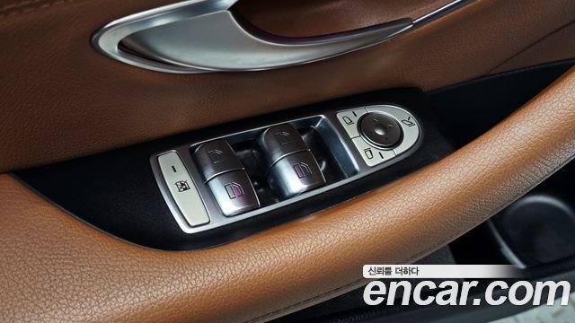 Mercedes-Benz E-Class 2021 — photo 27