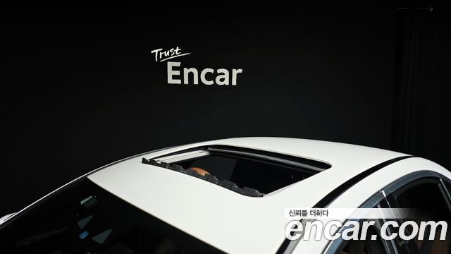 Mercedes-Benz E-Class 2021 — photo 32