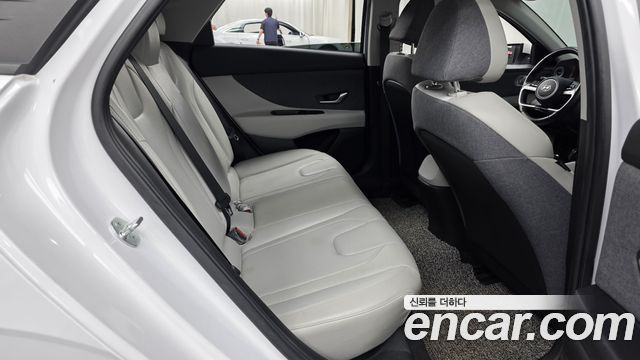 Hyundai AVANTE 2021 — photo 17