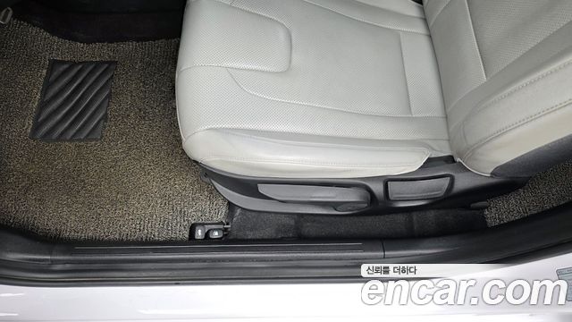 Hyundai AVANTE 2021 — photo 29
