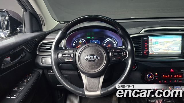 Kia Sorento 2016 — photo 13