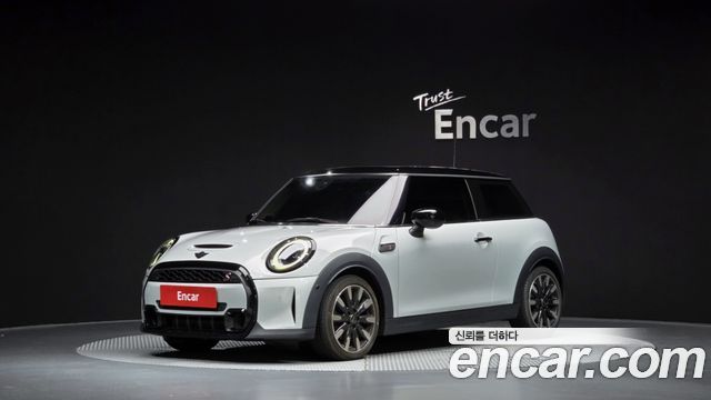 Mini Cooper 2023 — photo 1