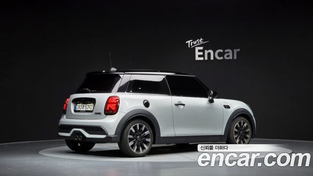 Mini Cooper 2023 — photo 2
