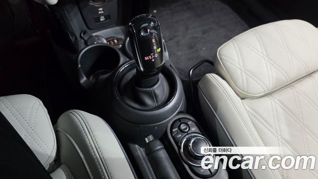 Mini Cooper 2023 — photo 9