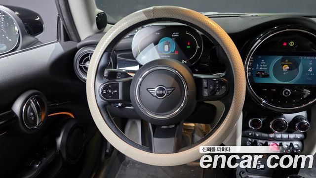 Mini Cooper 2023 — photo 13