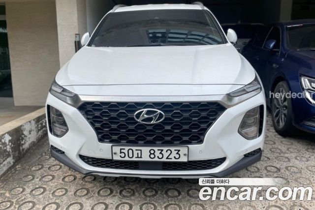 Hyundai Santafe 2019 — photo 1