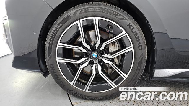 BMW i7 2023 — photo 5