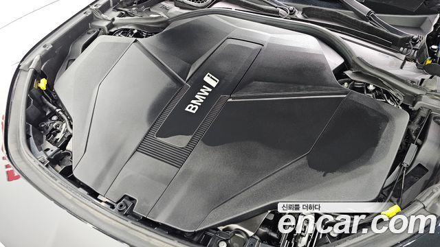 BMW i7 2023 — photo 6